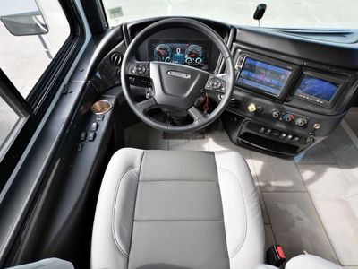 2026 Fleetwood DISCOVERY LXE - Photo 2