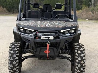2026 Can-Am Defender MAX X mr HD11 with half-doors Dark Wildland Camo - Photo 3