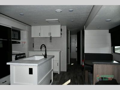 2025 Jayco Jay Flight SLX - Photo 8