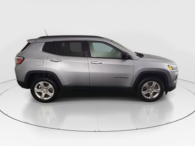 2024 Jeep Compass — photo 8 view