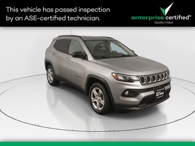 2024 Jeep Compass Latitude 4x4 — front three-quarter view