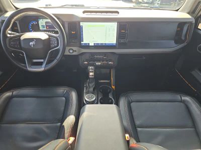 2023 Ford Bronco — photo 12 view