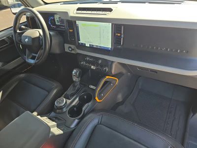 2023 Ford Bronco — photo 11 view