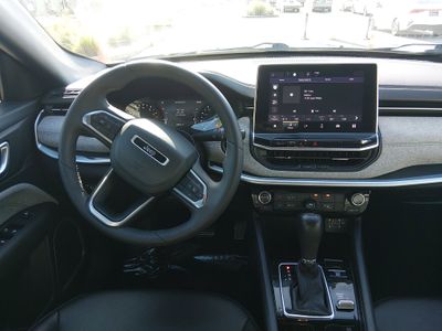2024 Jeep Compass — photo 12 view