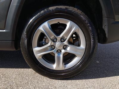 2024 Jeep Compass — photo 10 view