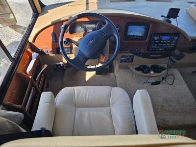 2012 Itasca Sunstar — photo 13 view