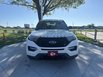 2021 Ford Explorer - Photo 2