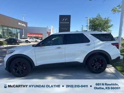 2021 Ford Explorer - Photo 3