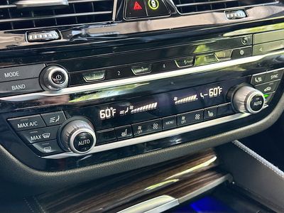 2023 BMW 5 Series - Photo 15