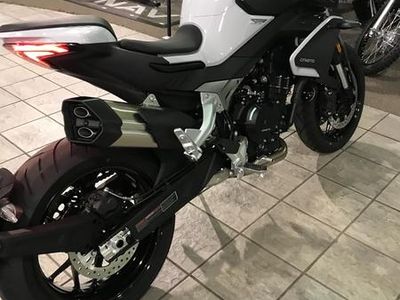 2026 CFMOTO 800NK — engine compartment view