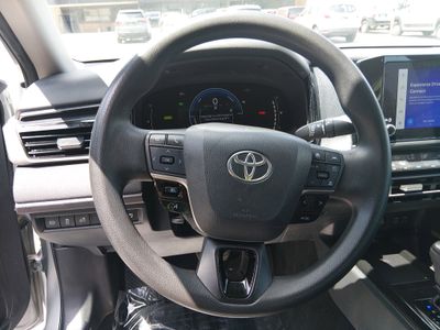 2025 Toyota Camry — photo 12 view