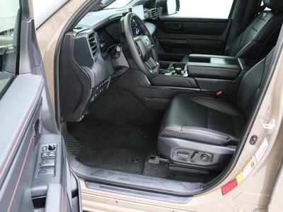 2025 Toyota Tundra 4WD - Photo 14