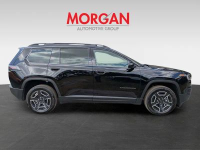 2026 Jeep Cherokee — side profile view