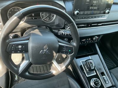 2023 Mitsubishi Outlander - Photo 14