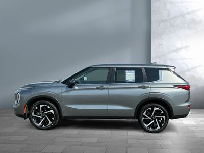 2023 Mitsubishi Outlander - Photo 3