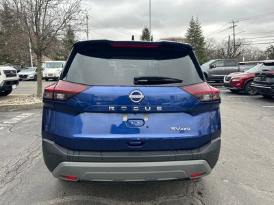 2023 Nissan Rogue SV - Photo 6