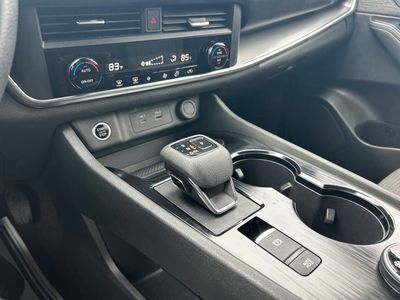 2023 Nissan Rogue SV - Photo 22
