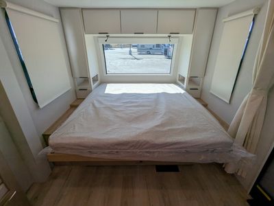 2026 Winnebago Thrive — photo 9 view