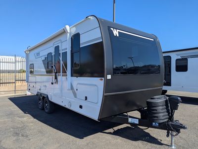 2026 Winnebago Thrive — photo 19 view