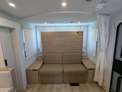 2026 Winnebago Thrive — photo 16 view