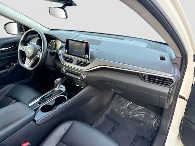 2025 Nissan Altima — photo 13 view