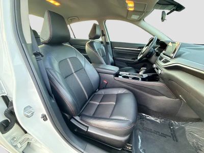 2025 Nissan Altima — photo 14 view