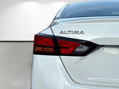 2025 Nissan Altima — photo 10 view