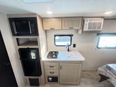 2026 Wayfinder RV Go Play — photo 19 view