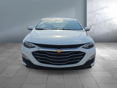 2024 Chevrolet Malibu - Photo 2