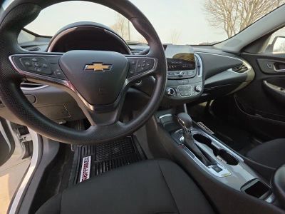 2024 Chevrolet Malibu - Photo 12