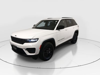 2025 Jeep Grand Cherokee — rear three-quarter view