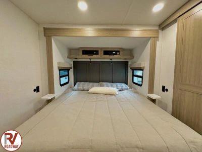 2027 Forest River RV Rockwood Ultra Lite — photo 28 view