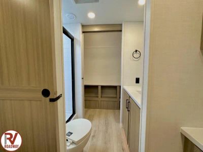 2027 Forest River RV Rockwood Ultra Lite — photo 31 view