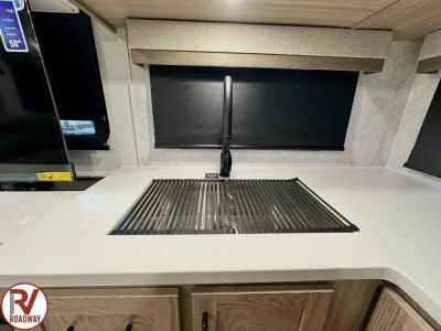 2027 Forest River RV Rockwood Ultra Lite — photo 15 view