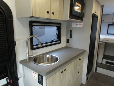 2026 Jayco GRANITE RIDGE - Photo 6