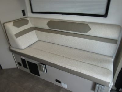 2026 Jayco GRANITE RIDGE - Photo 9