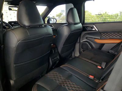 2022 Mitsubishi Outlander — photo 10 view