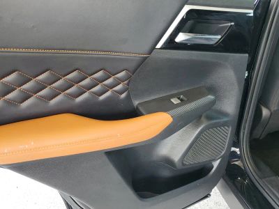 2022 Mitsubishi Outlander — photo 13 view