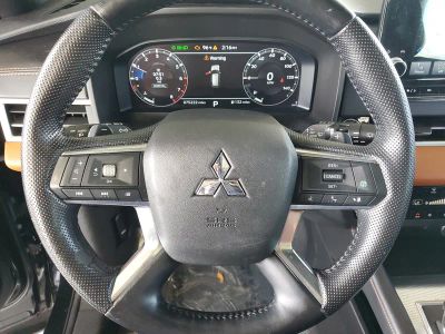 2022 Mitsubishi Outlander — photo 22 view