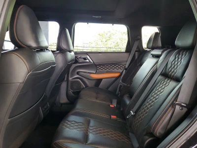 2022 Mitsubishi Outlander — photo 9 view