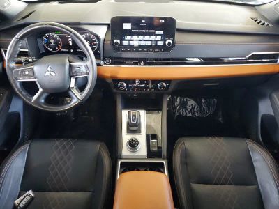 2022 Mitsubishi Outlander — photo 11 view