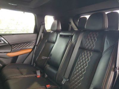 2022 Mitsubishi Outlander — photo 8 view