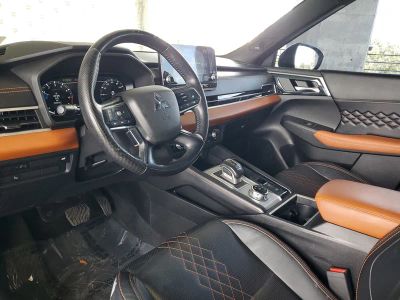 2022 Mitsubishi Outlander — photo 16 view