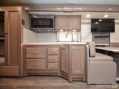 2022 Thor Motor Coach Palazzo - Photo 7