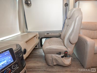 2022 Thor Motor Coach Palazzo - Photo 13