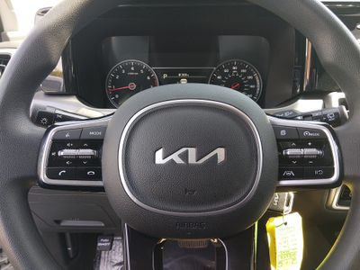 2023 Kia Sorento - Photo 13