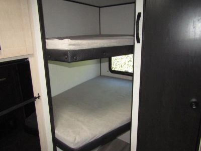 2026 Jayco PROWLER LYNX - Photo 3