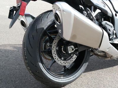 2026 Suzuki Hayabusa - Photo 12