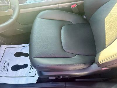 2026 Kia Carnival Hybrid — photo 19 view