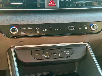 2026 Kia Carnival Hybrid — photo 16 view